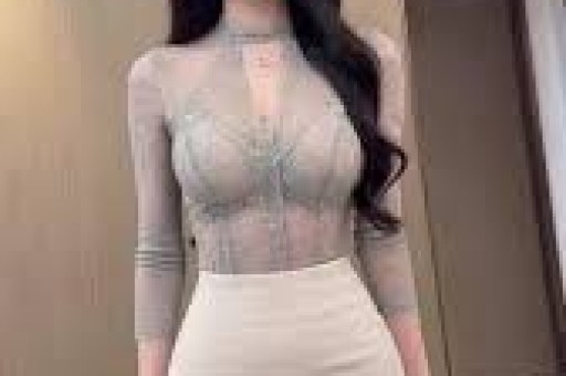 湾湾知名主播爆料小杨阿姨早就想辞职了近期视频情绪颓废低迷